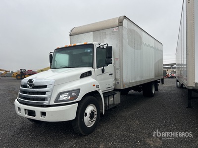 2019 Hino 268 4x2 Camion fourgon