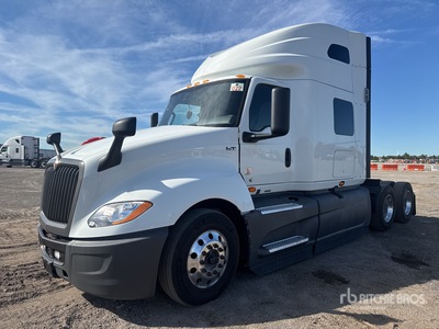 2021 International LT625 6x4 Cabina con cuccetta per trattore stradale