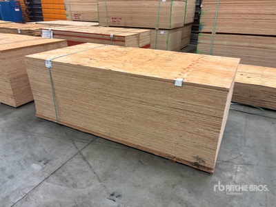 Quantity of (34) Contreplaqué