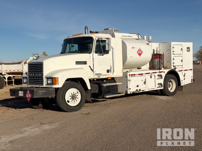 Mack CH612 4x2 Fuel and Lube Truck