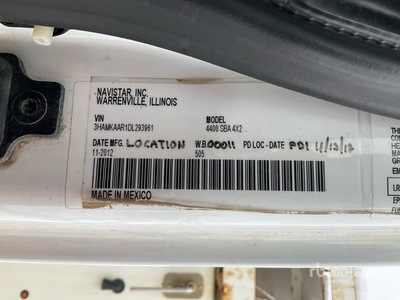 Altec DM47BBC on 2013 International 4300 شاحنة ديجر ديريك