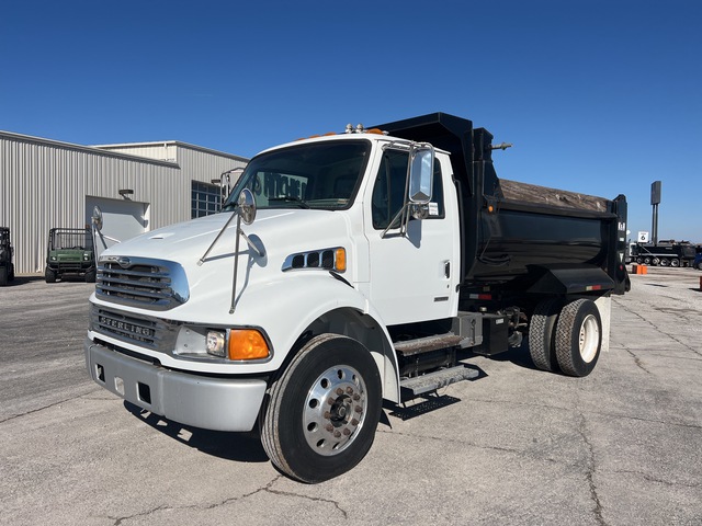 2001 Sterling M7500 Acterra 4x2 S/A Dump Truck
