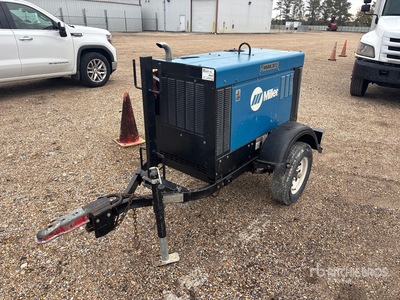 2016 Miller 300 A Mobile Multi-Process を見 Welder - Fueled