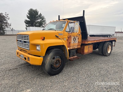 1985 Ford B700 4x2 Pritsche-Lkw