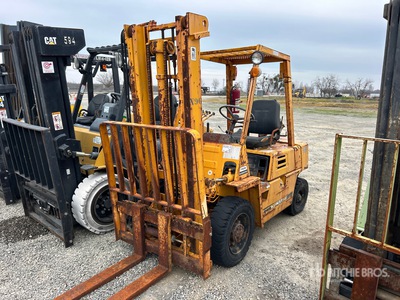 Komatsu FG25-7 5000 lb Forklift