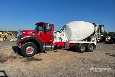 2014 International 7600 6x4 Mixer Truck