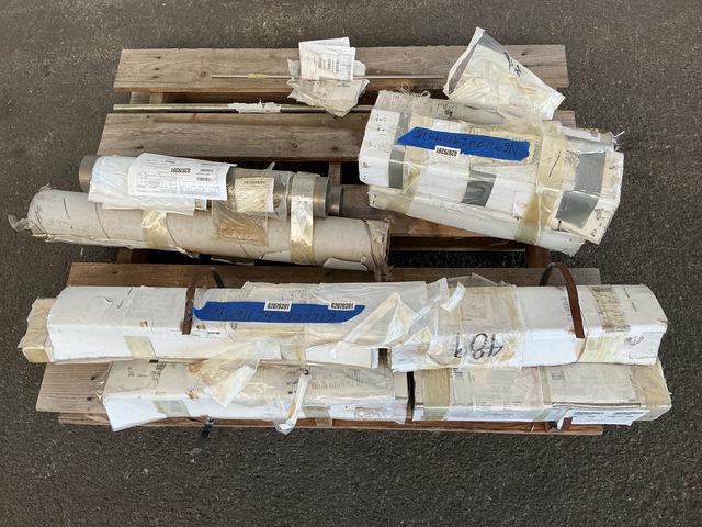 (18) Assorted Metal Bars & Tubes