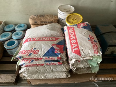 Quantity of Livestock Minerals Divers - Équipement d'élevage