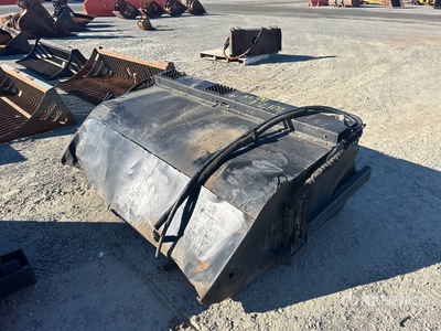 2003 Cat 72 in Veegmachine hulpstuk