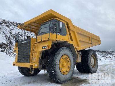 2000 Komatsu 330M-1 Camion de transport