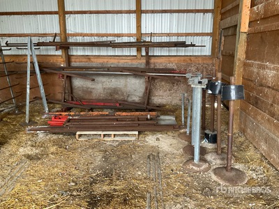 Quantity of Steel & Stands Divers - Magasin, entrepôt, consommateur