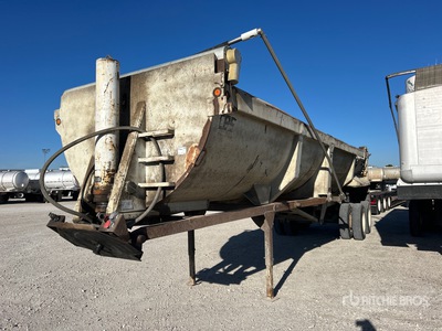 2004 Manac TSTD32 T/A Quarter Frame End Dump Trailer