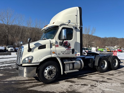 2017 Freightliner Cascadia 113 6x4 Ciągnik siodłowy T/A z kabiną dzienną