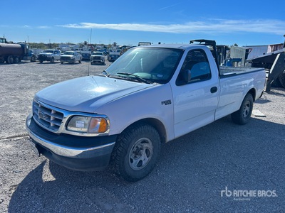 2004 Ford F-150 XL 4x2 بيك اب (Inoperable)