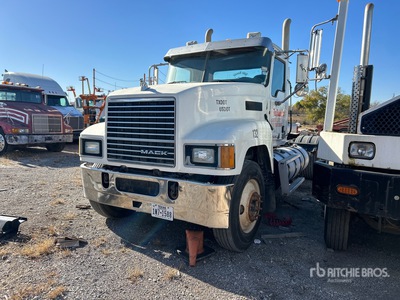 2011 Mack CHU613 6x4 3-Achs Sattelzugmaschine