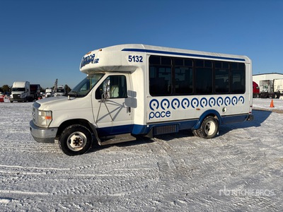 2008 Ford E-450 4x2 15-Seat Mini Bus