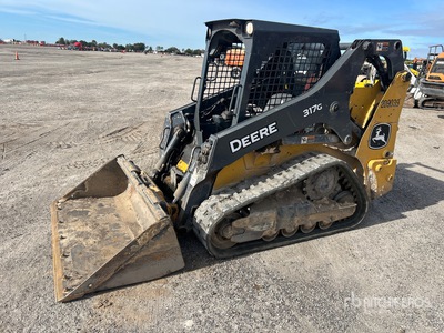 2020 John Deere 317G Chargeuse sur rails compacte