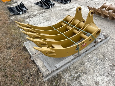TOFT 40 in Excavator Rake - Fits Cat 320 (Unused)