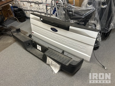2017 Ford F-250 Tailgate & Rear Bumper