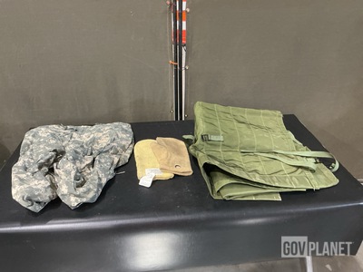 (4) Canvas Bags, (60) Heat Protective Mittens & Assorted Items