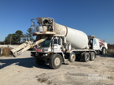 2006 Oshkosh S Series 10x6 Front Discharge Mixer Truck