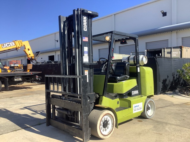 2009 Clark CGC55L 11400 lb Cushion Tire Forklift