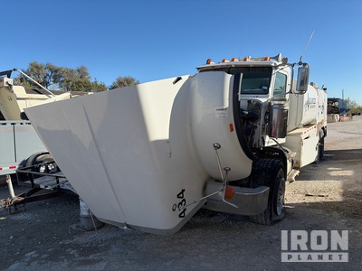 2012 Peterbilt 367 2000 gal 6x4 Camion citerne à carburant et lubrifiant