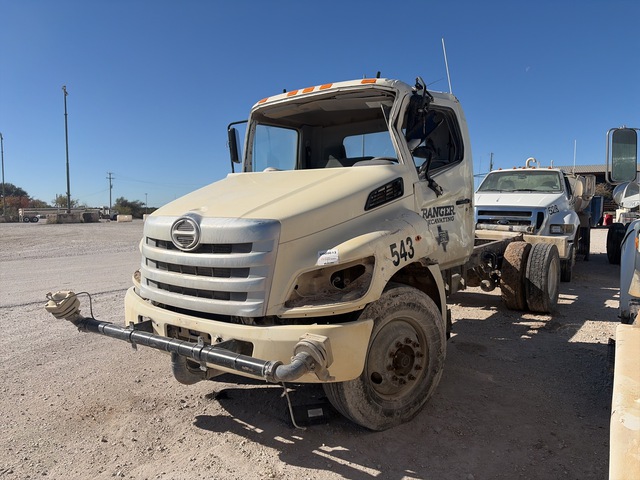 2015 Hino 338 4x2 Cab and Chassis (Inoperable)