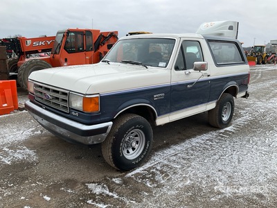 1987 Ford Bronco XLT 4WD SUV