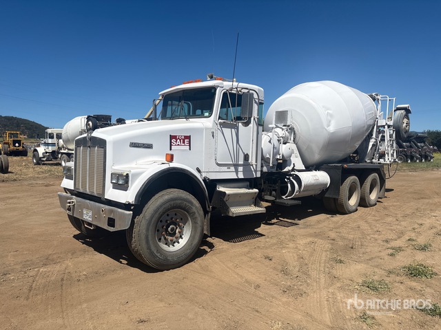 1997 Kenworth W900B 8x4 Mixer Truck