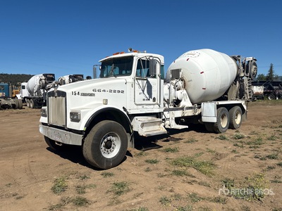 1997 Kenworth W900B 8x4 Camion hormigonera