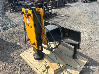 2025 TOFT TOFT680 Skid Steer Post Driver (Unused)
