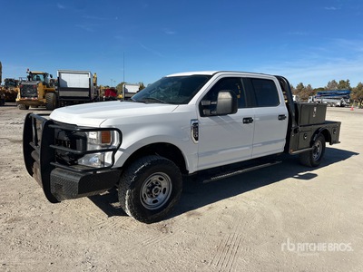 2021 Ford F-250 XL 4x4 Crew Cab Flatbed Truck