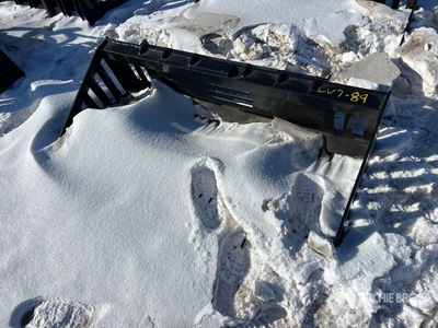 2026 GIYI GY-RB66 66 in Skeleton Skid Steer Bucket (Unused)