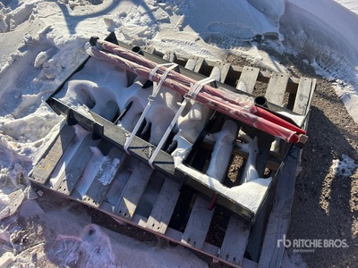 2026 GIYI GY-BF47 Bale fork (Unused)