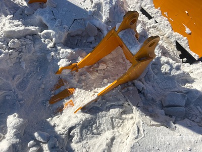 2026 GIYI GY-BK 12 in Excavator Bucket - Fits Cat 305 (Unused)