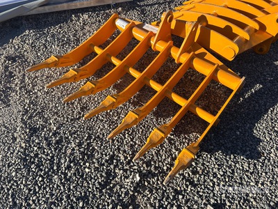 2026 GIYI 44 in Râteau de pelleteuse - Fits Cat 305 (Unused)