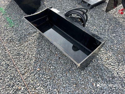 2026 GIYI GY-D3T 32 in Hydraulic Tilting Excavator Bucket (Unused)