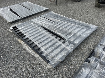 2026 SKLP SK-HLM14   14 ft x 7 ft Wrought Iron Bi-Parting Driveway Gate (Unused)