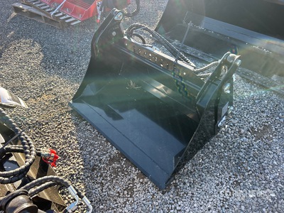 2026 GIYI GY-XKH39    39 in Multi-Purpose Mini Skid Steer Bucket (Unused)