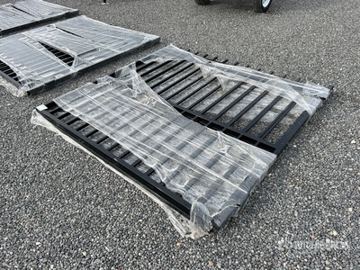 2026 SKLP SK-HLM14   14 ft x 7 ft Wrought Iron Bi-Parting Driveway Gate (Unused)