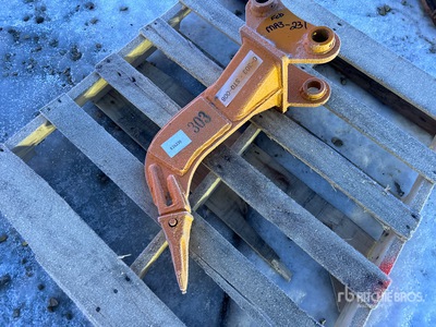 2026 GIYI 22 in Excavator Ripper - Fits Cat 303 (Unused)