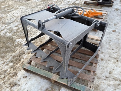 2025 GIYI GY-HWG44 44 in Mini Hollow Wood Grabber Skid Steer Grapple (Unused)