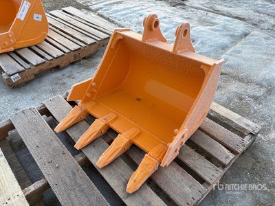 2026 GIYI 24 in Digging Excavator Bucket - Fits Cat 303 (Unused)