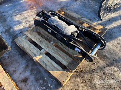 2025 GIYI GY-XJ7T 46 in Hydraulic Pouce de pelleteuse - Fits Cat (Unused)