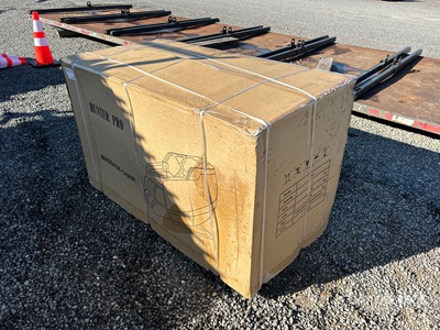 2025 HUNTER PRO CS3 Massage Chair (Unused)