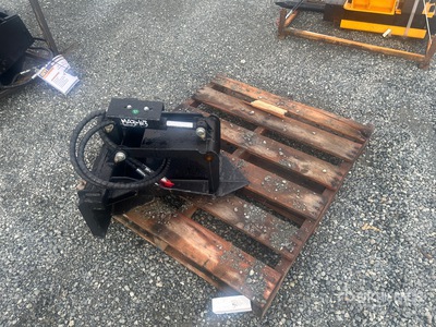 2025 GIYI GY-MSG24 Mini Skid Steer Stump Bucket (Unused)