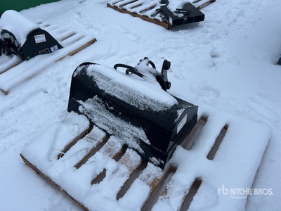 2025 GIYI GY-D3T 32 in Hydraulic Tilting Excavator Bucket (Unused)