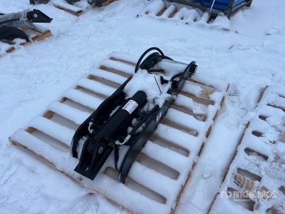 2025 GIYI GY-XJ7T 46 in Hydraulic Baggerdaumen (Unused)