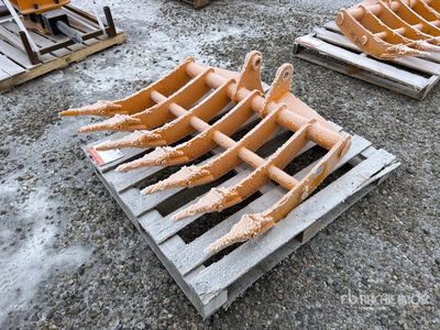 2025 GIYI 44 in Excavator Rake - Fits Cat 305 (Unused)